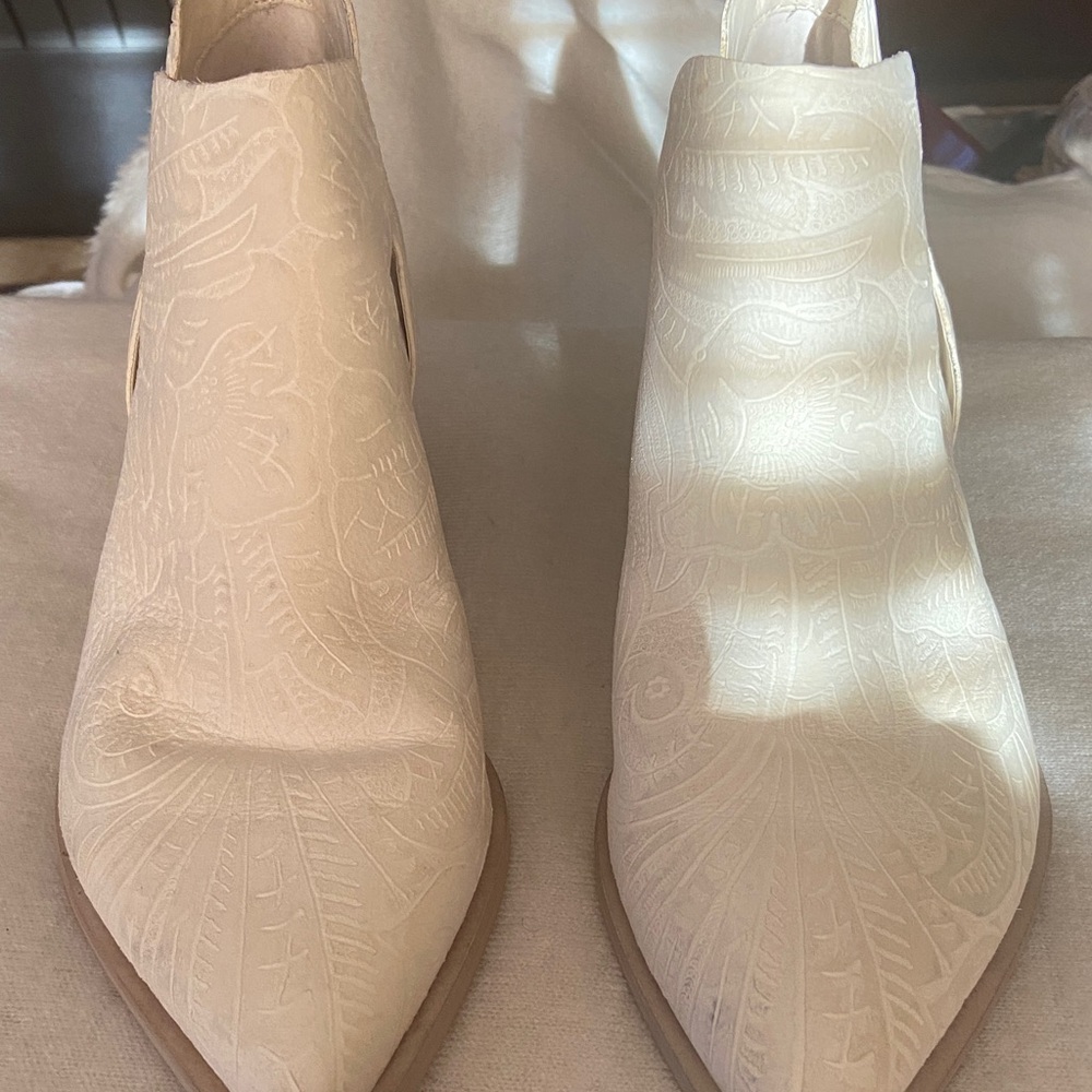 Dolce Vita Cream Ankle Booties